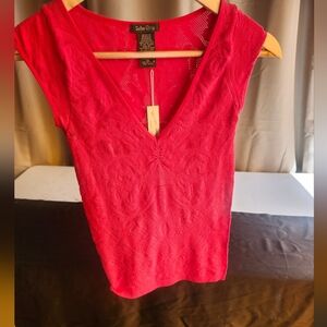 NWT FUCHSIA  lace tee BY Soho Girls